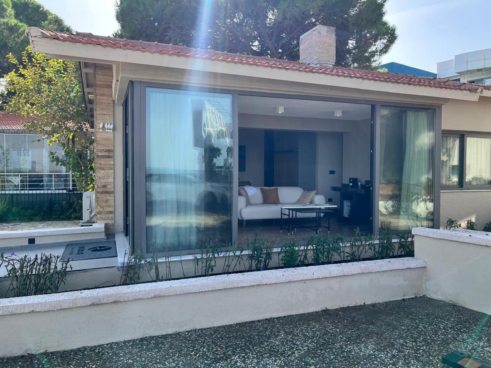 Rudis Hotel Narlidere Exterior photo